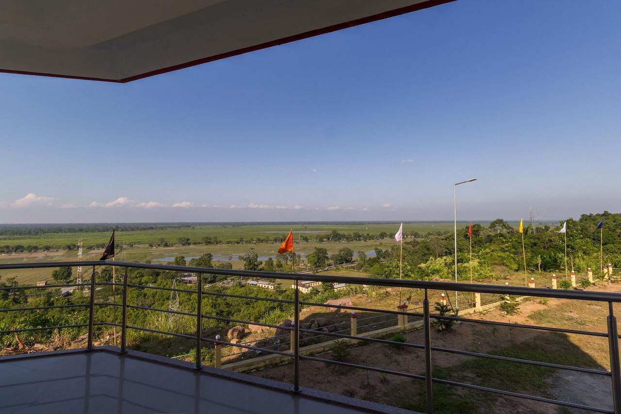 La Vue Resort Kāziranga Esterno foto