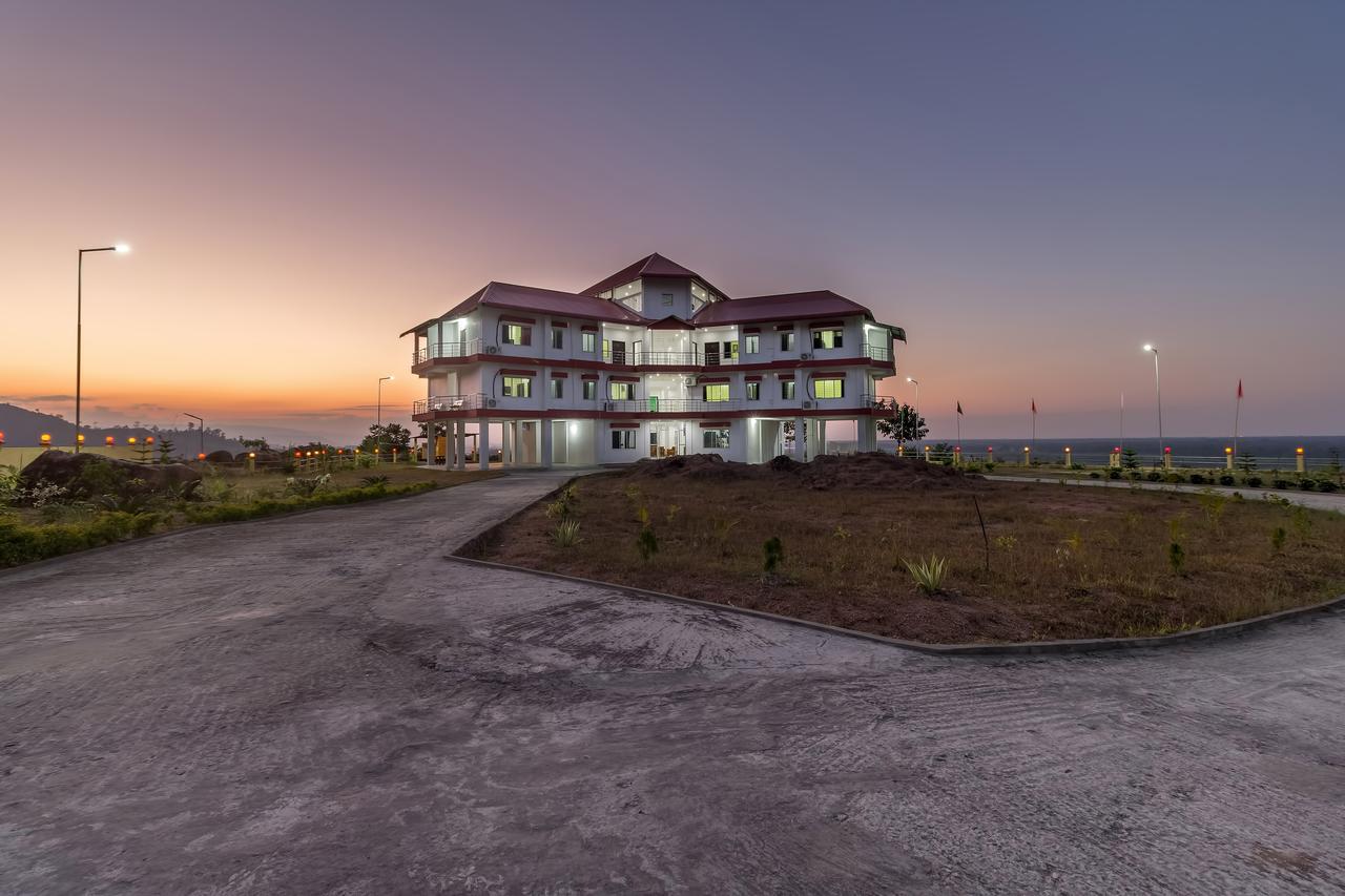 La Vue Resort Kāziranga Esterno foto