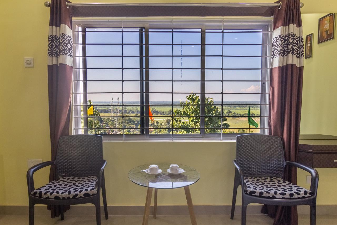 La Vue Resort Kāziranga Esterno foto