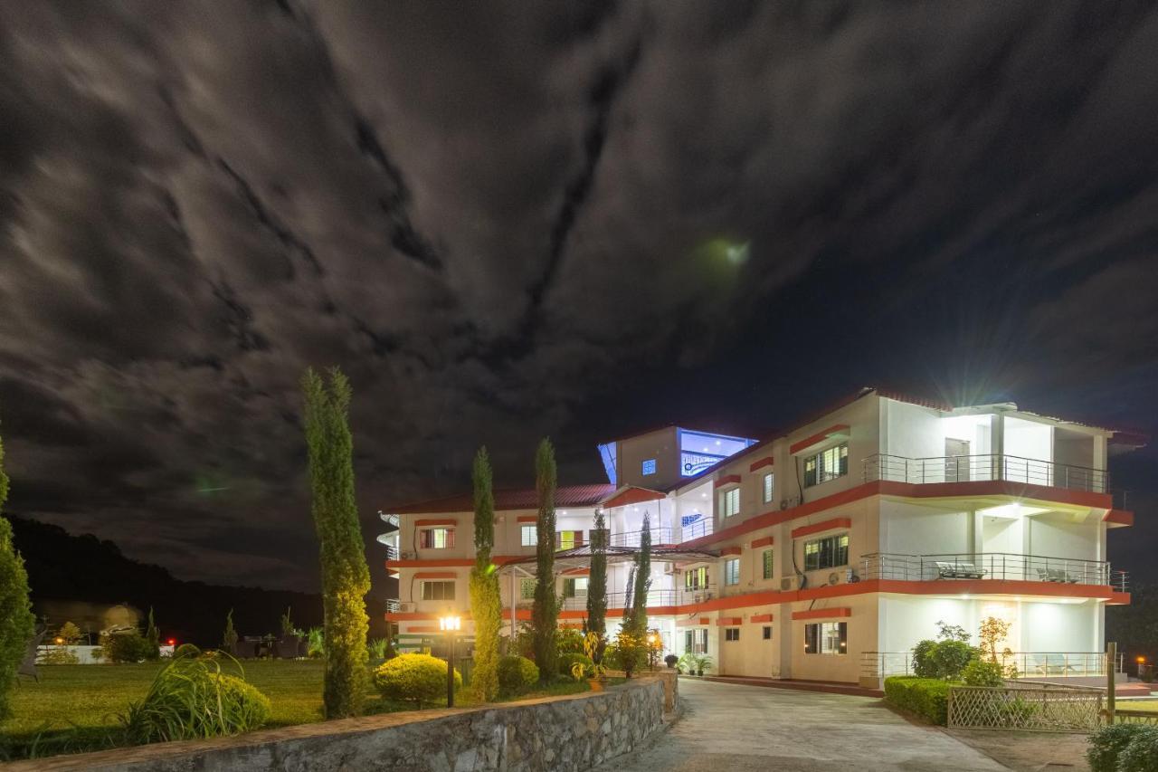 La Vue Resort Kāziranga Esterno foto