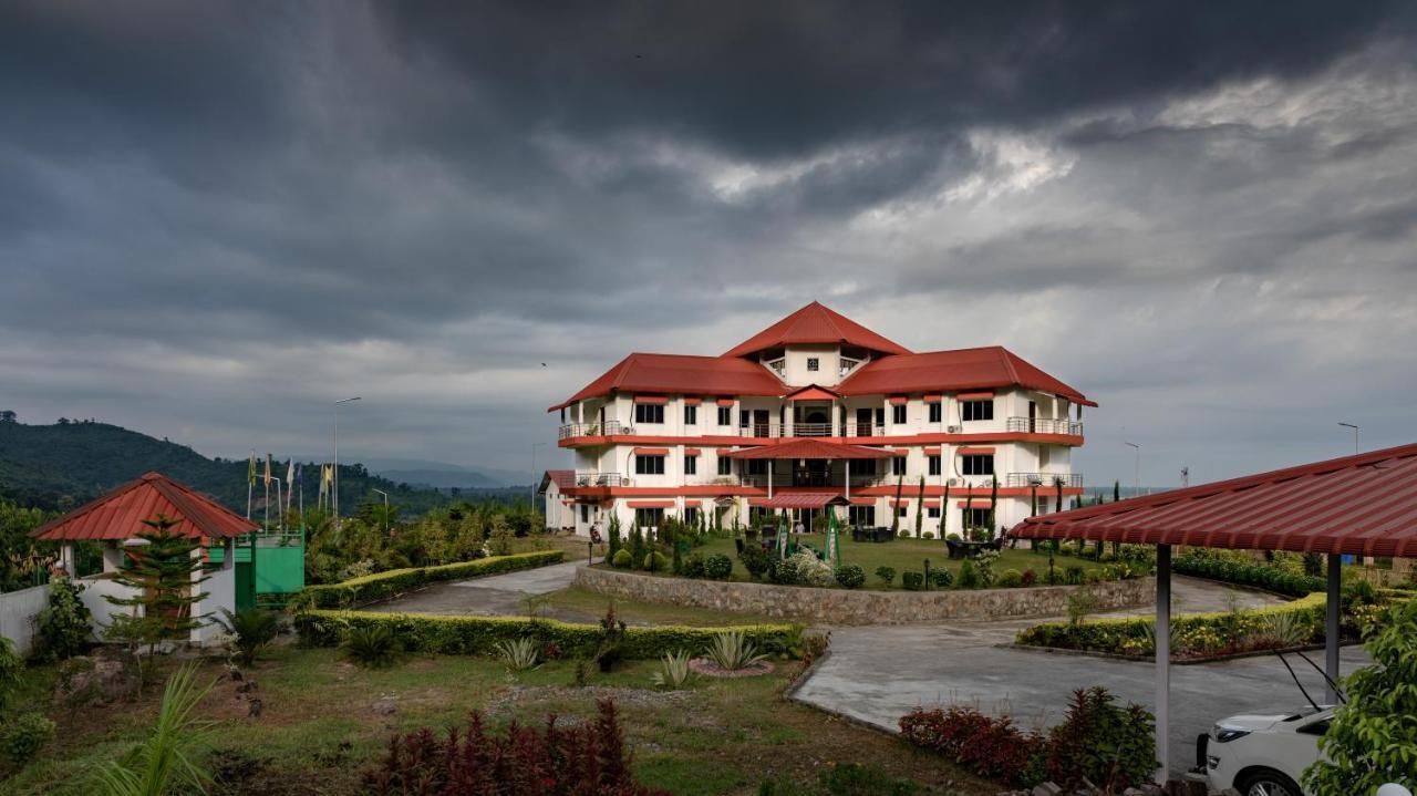 La Vue Resort Kāziranga Esterno foto